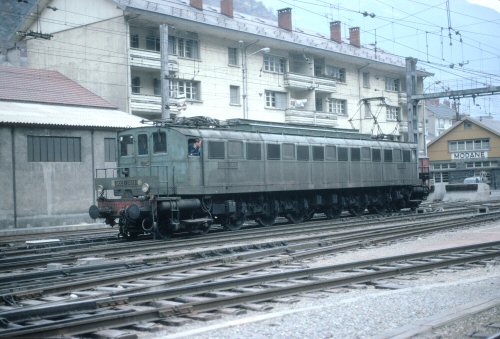 {short description of image}